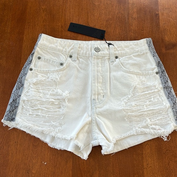 LF white jean shorts size 27 new - Picture 2 of 13